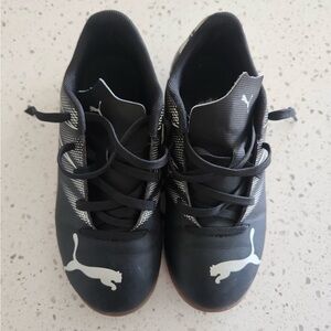 Puma Kids Black and White indoor soccer shoes